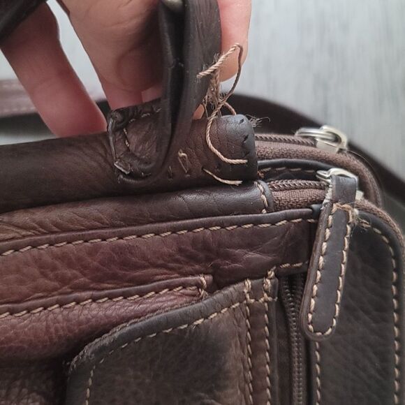 Fossil vintage crossbody leather organizer. - Picture 11 of 11